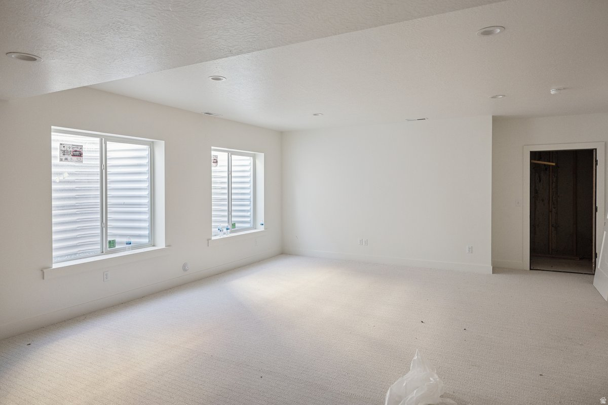 BEACON POINTE - Residential