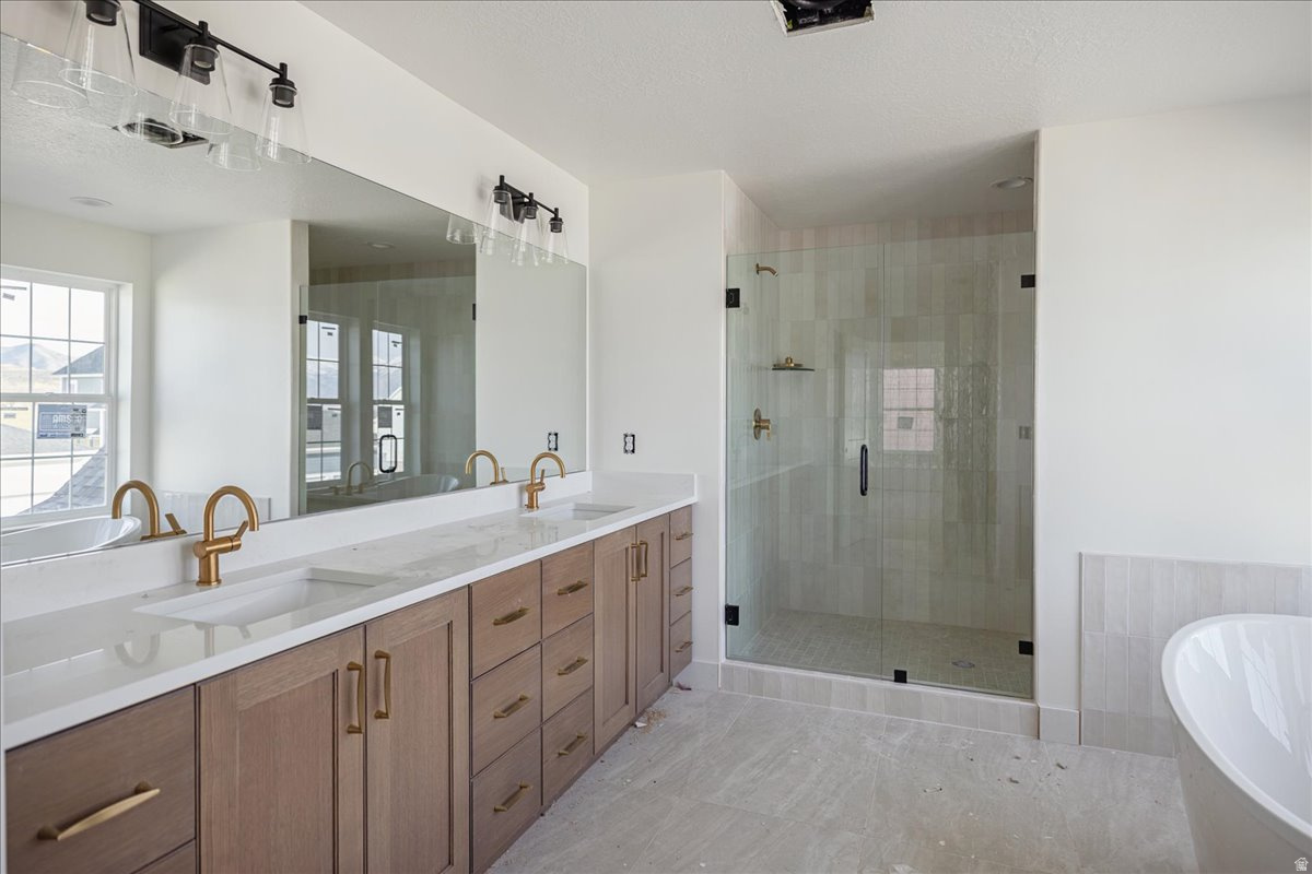 BEACON POINTE - Residential