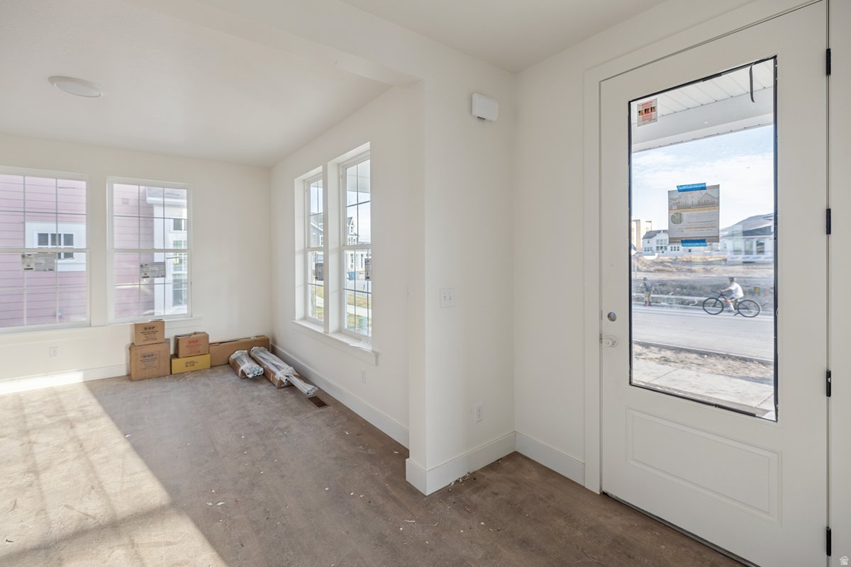 BEACON POINTE - Residential