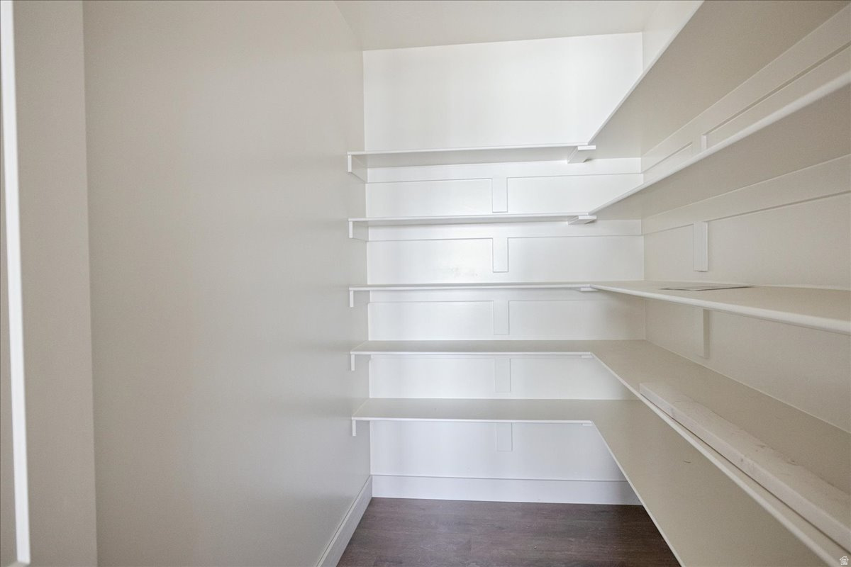 BEACON POINTE - Residential