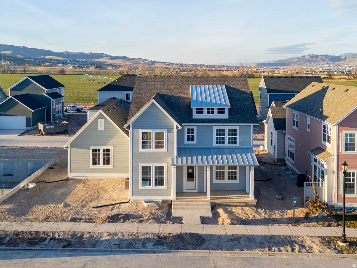 BEACON POINTE - Residential