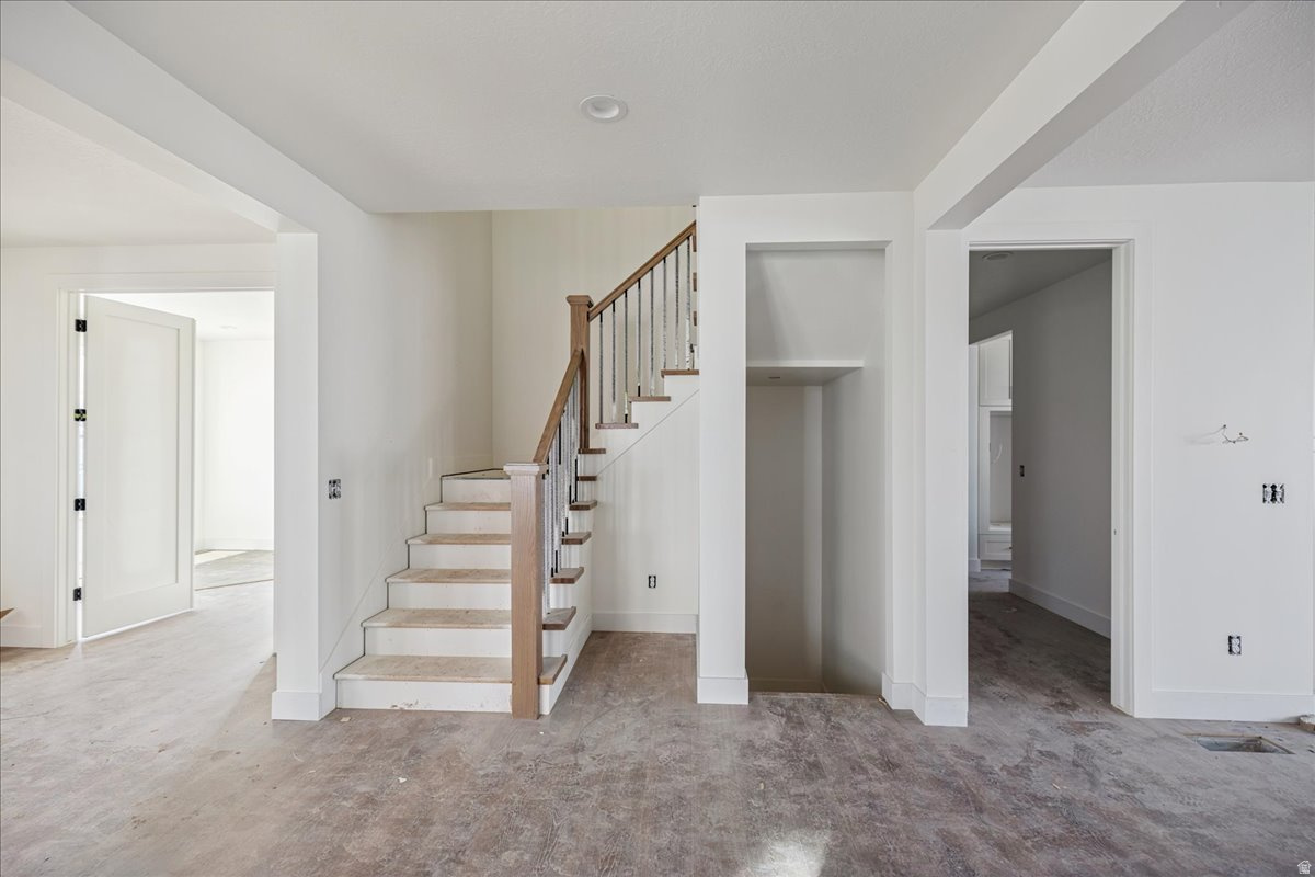 BEACON POINTE - Residential