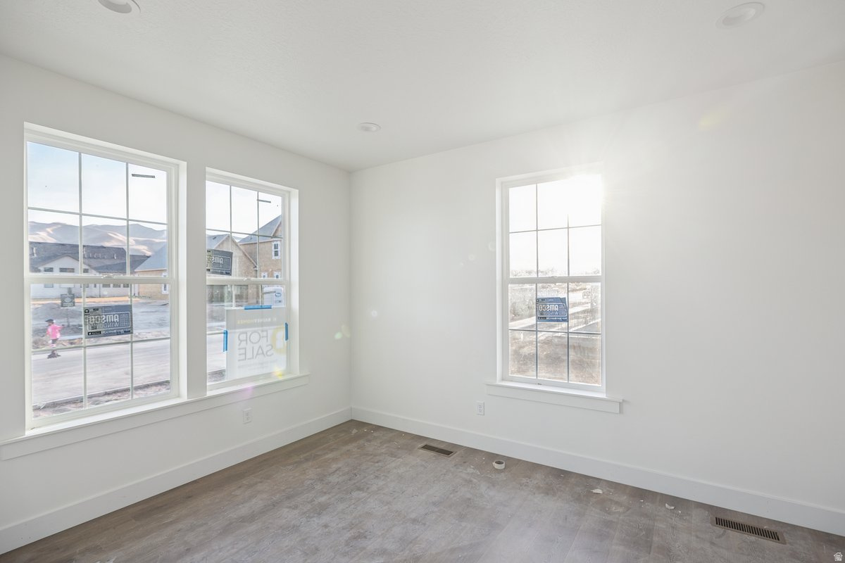 BEACON POINTE - Residential