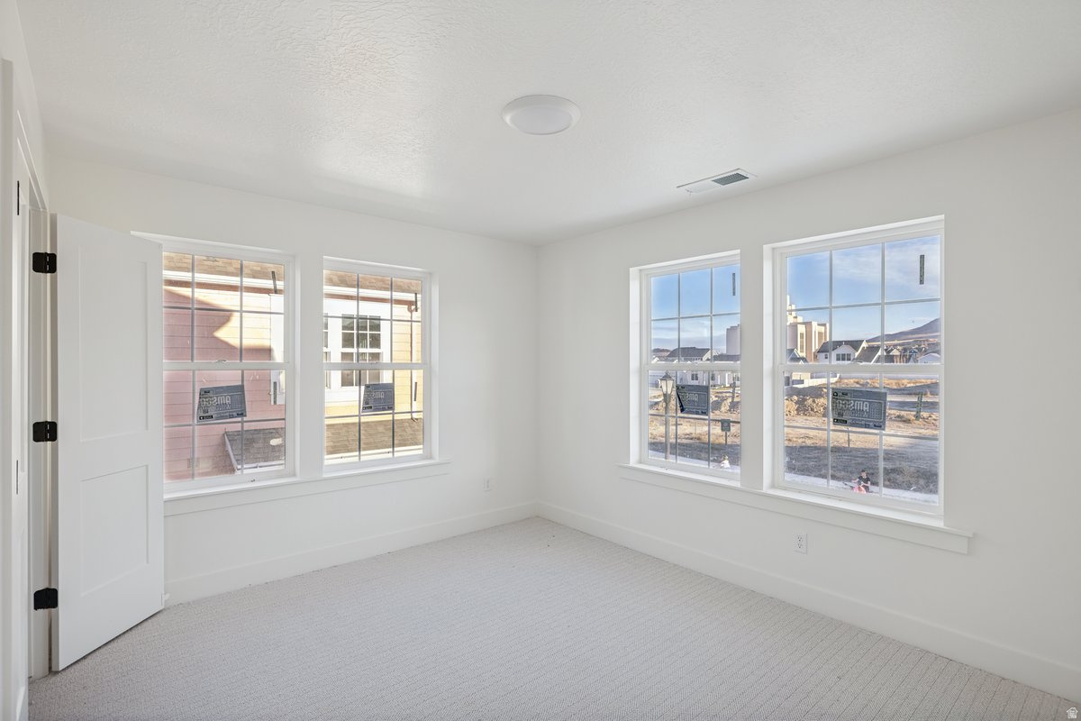 BEACON POINTE - Residential