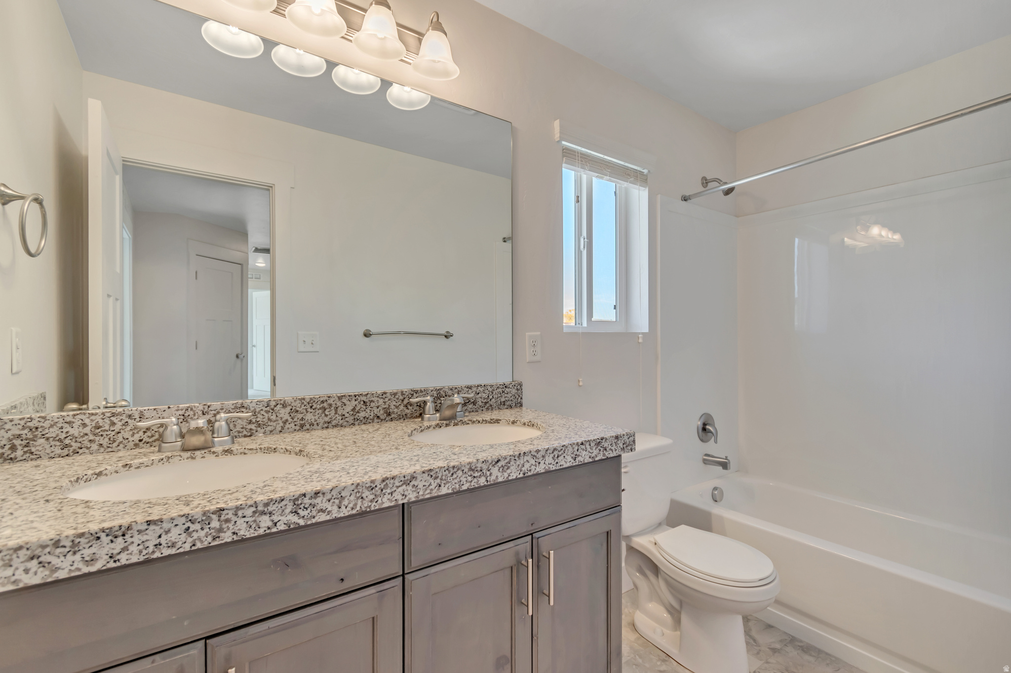 SILVERLAKE - Residential