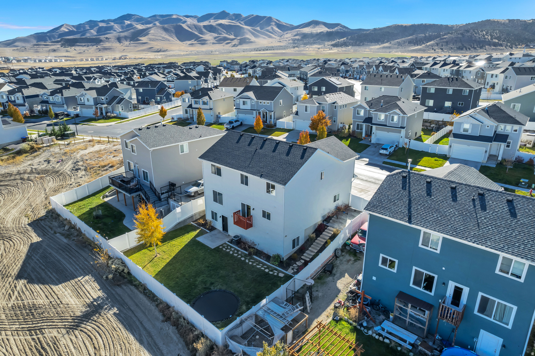 SILVERLAKE - Residential