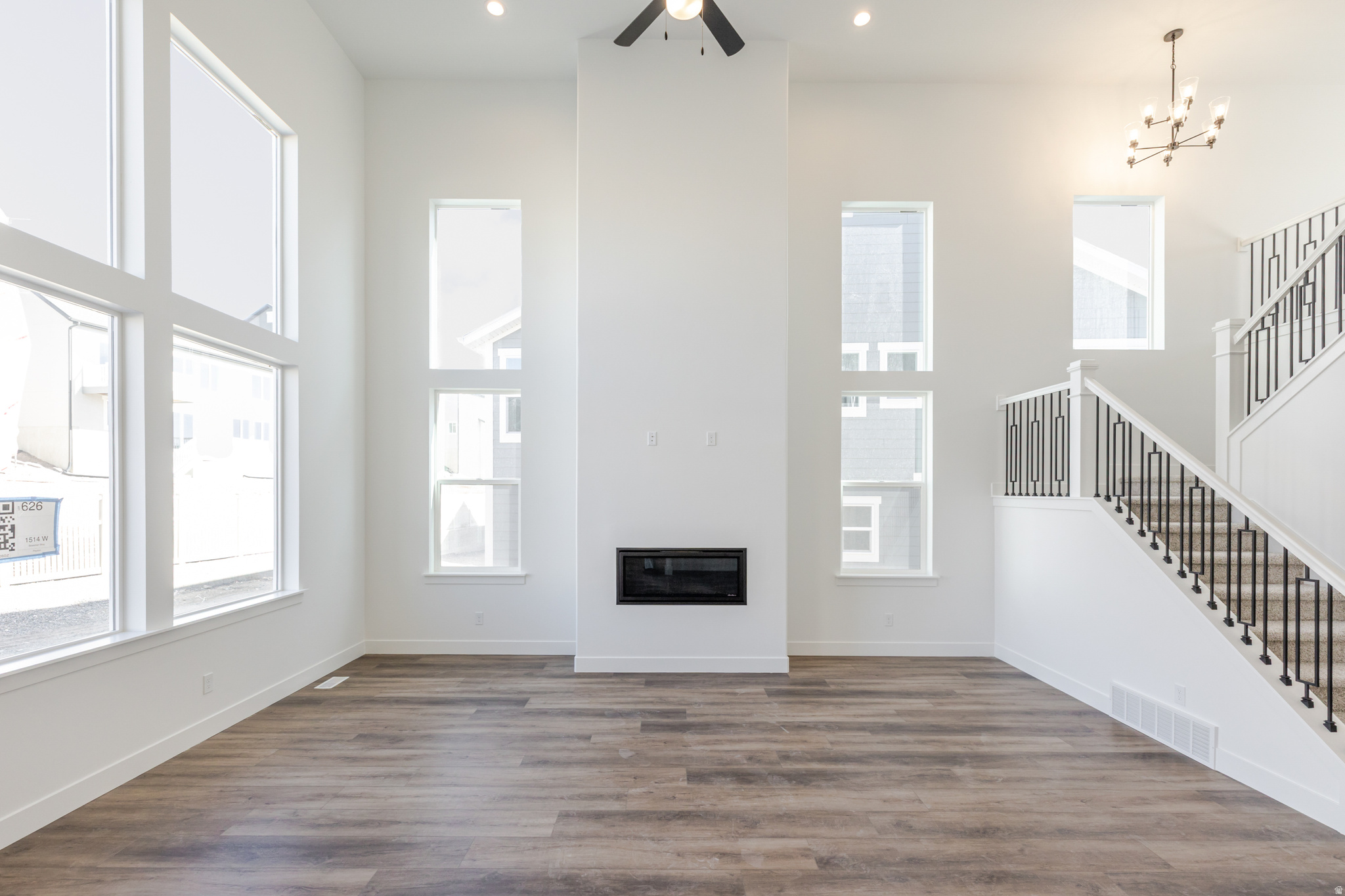 RIDGEHORNE - Residential