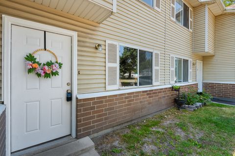 Tiny photo for 558 N REDWOOD RD #3, Salt Lake City, UT 84116 (MLS # 2128235)