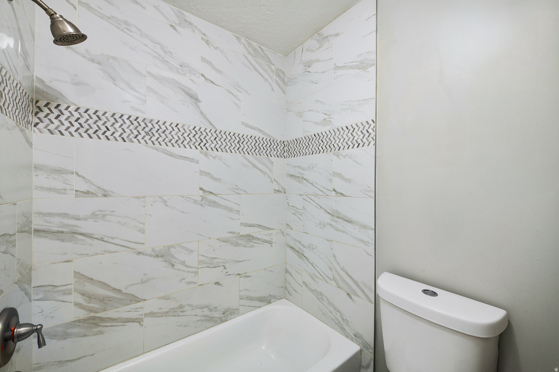 RIVERSIDE COVE - Residential