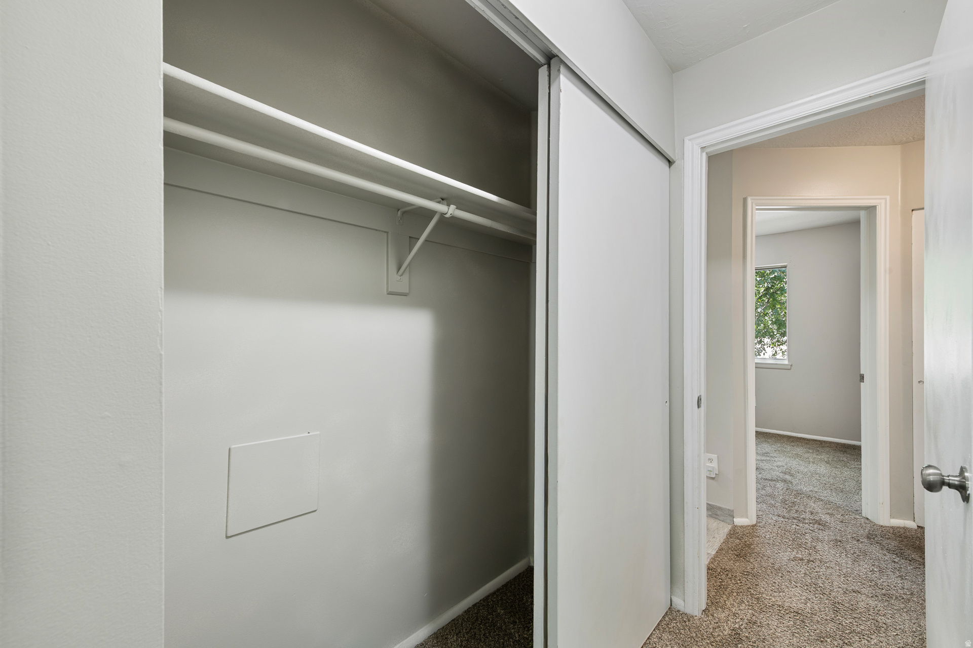 RIVERSIDE COVE - Residential