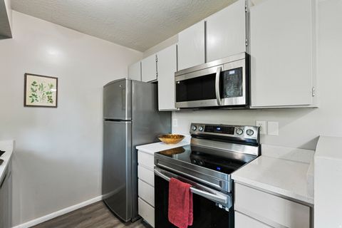 Tiny photo for 558 N REDWOOD RD #3, Salt Lake City, UT 84116 (MLS # 2128235)