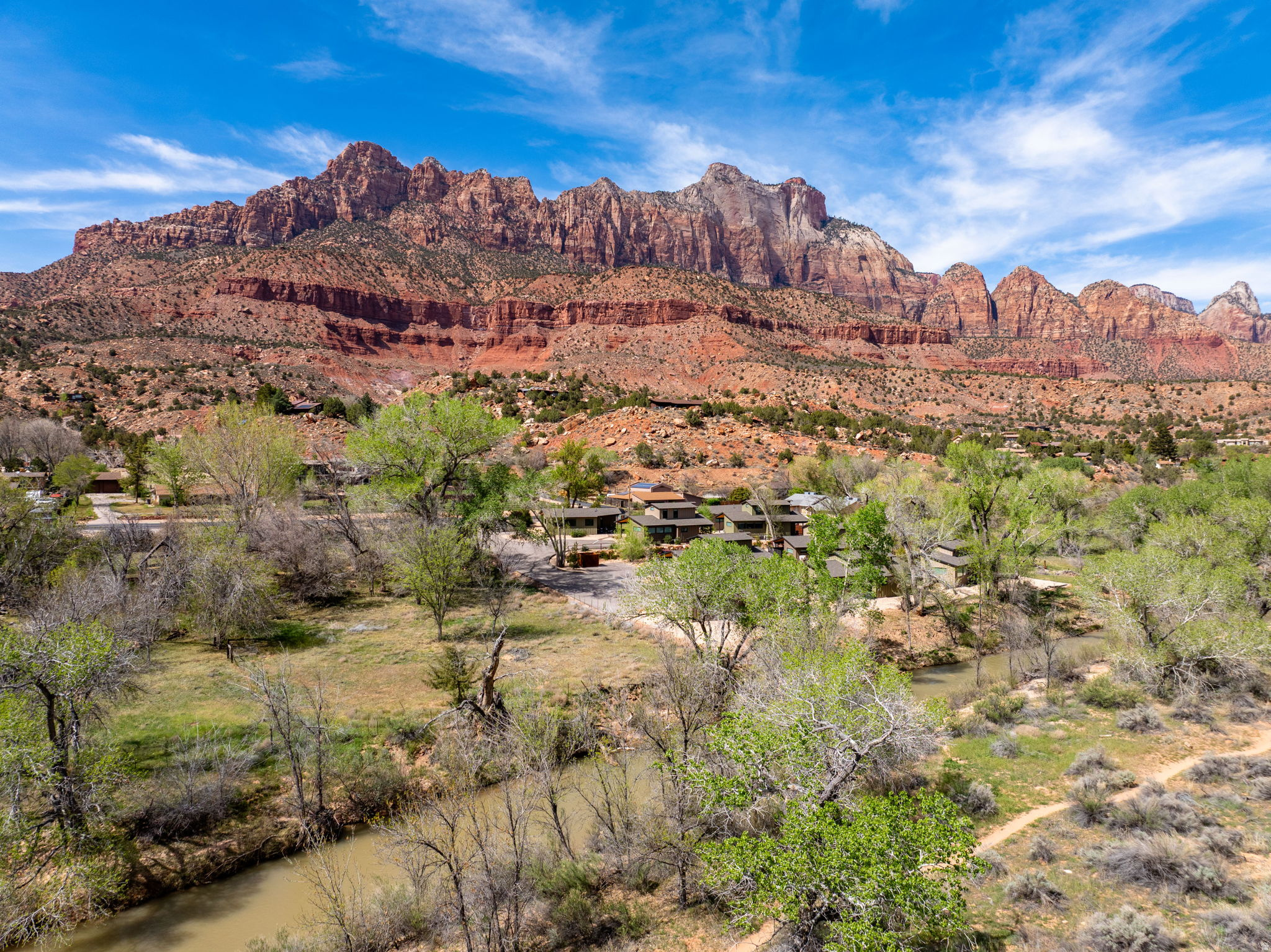 CANYON COTTONWOODS COTTAGES - Residential