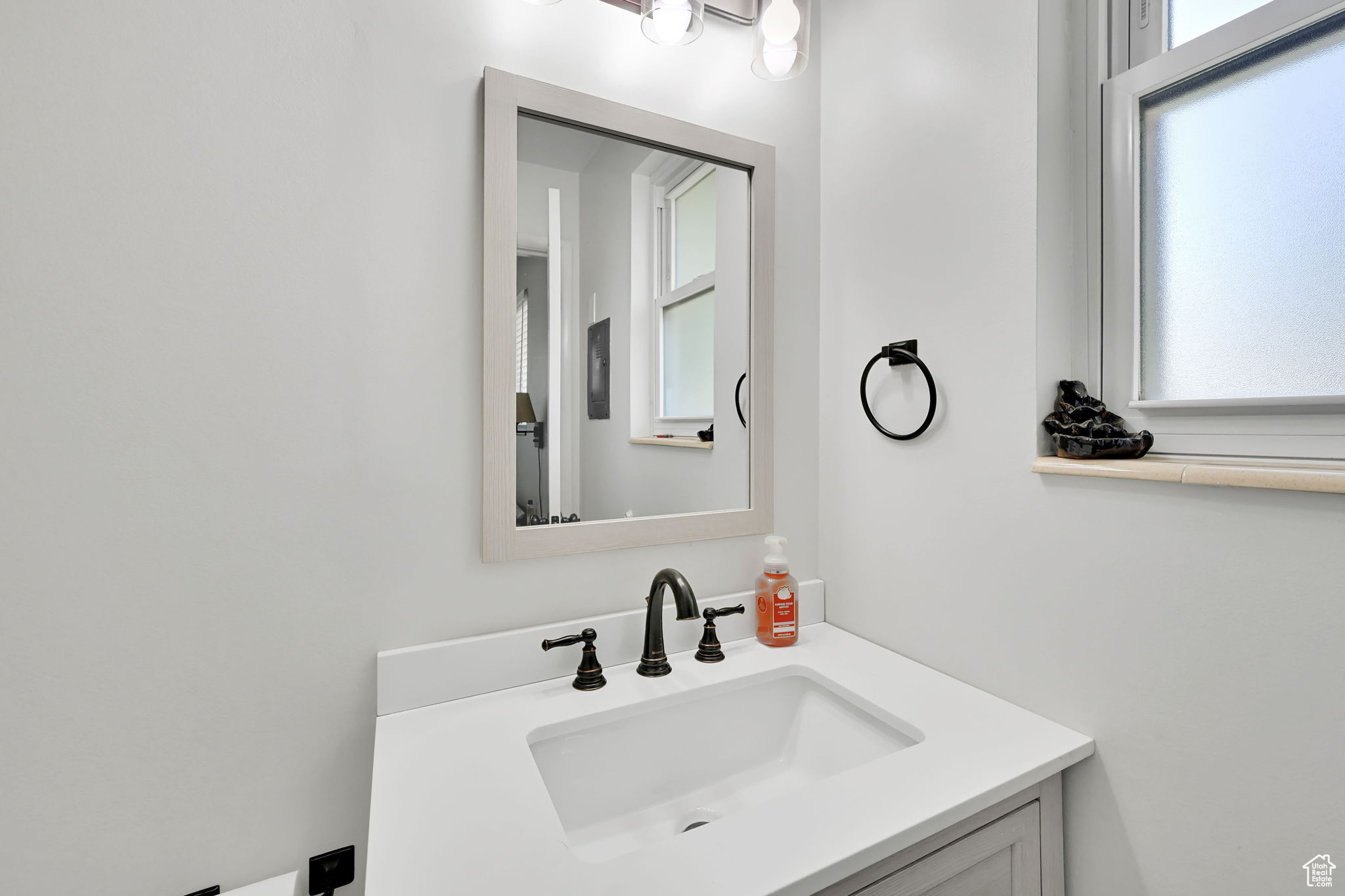 Brigham City, Utah 84302, United States, 6 Bedrooms Bedrooms, ,2 BathroomsBathrooms,Residential,Pending,154403