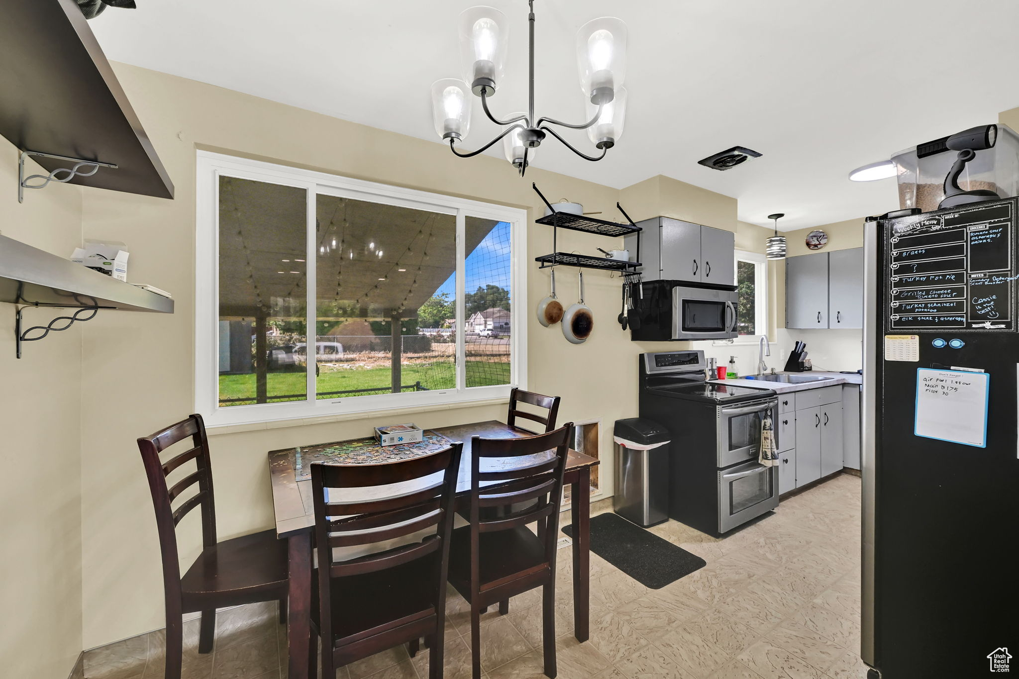 Brigham City, Utah 84302, United States, 6 Bedrooms Bedrooms, ,2 BathroomsBathrooms,Residential,Pending,154403