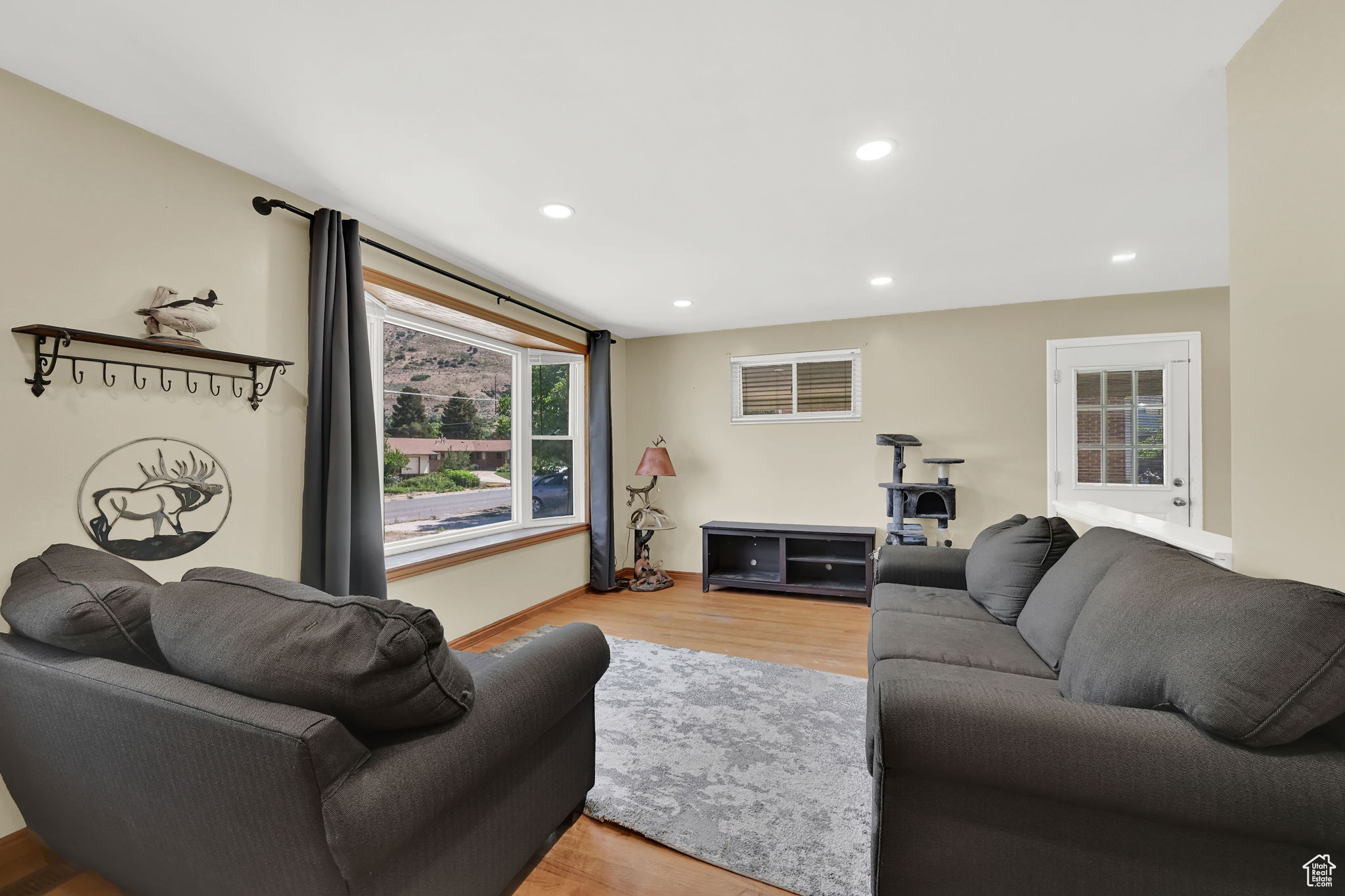 Brigham City, Utah 84302, United States, 6 Bedrooms Bedrooms, ,2 BathroomsBathrooms,Residential,Pending,154403