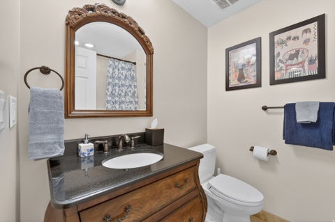 Tiny photo for 563 E 350 N, Bountiful, UT 84010 (MLS # 2163532)