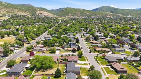 Tiny photo for 563 E 350 N, Bountiful, UT 84010 (MLS # 2163532)