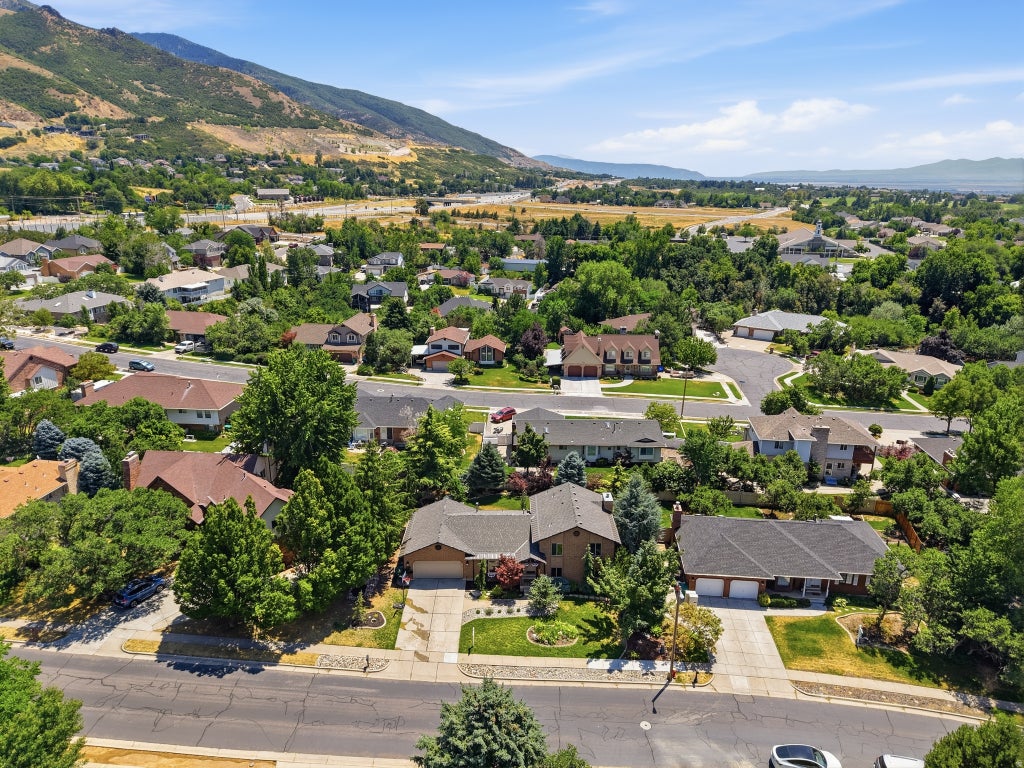 Photo of 2718 E 1650 N, Layton, UT 84040 (MLS # 2172157)