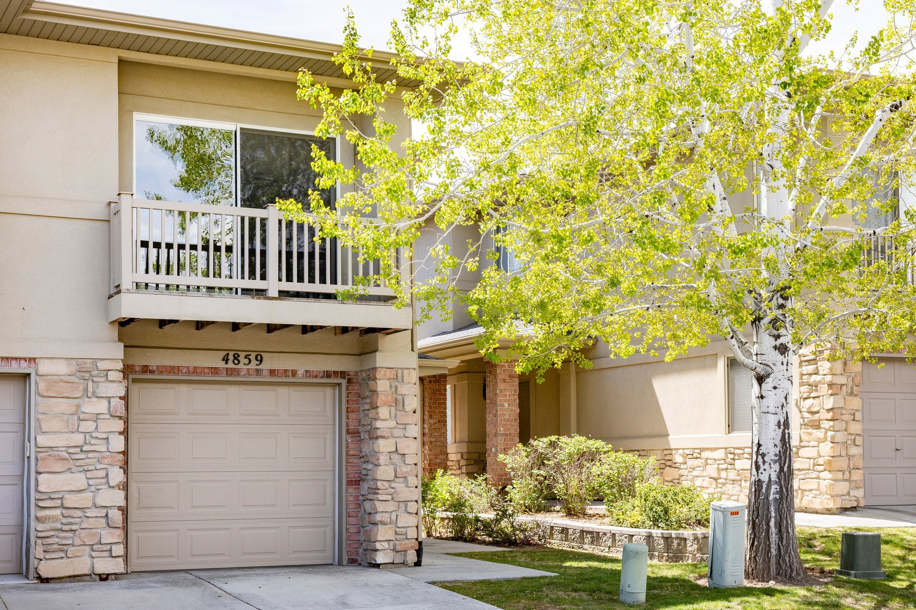 ASPEN SPRINGS - Residential