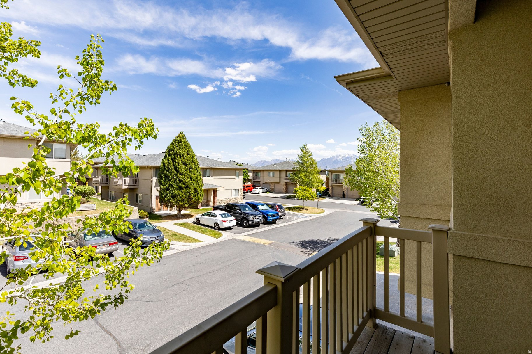 ASPEN SPRINGS - Residential