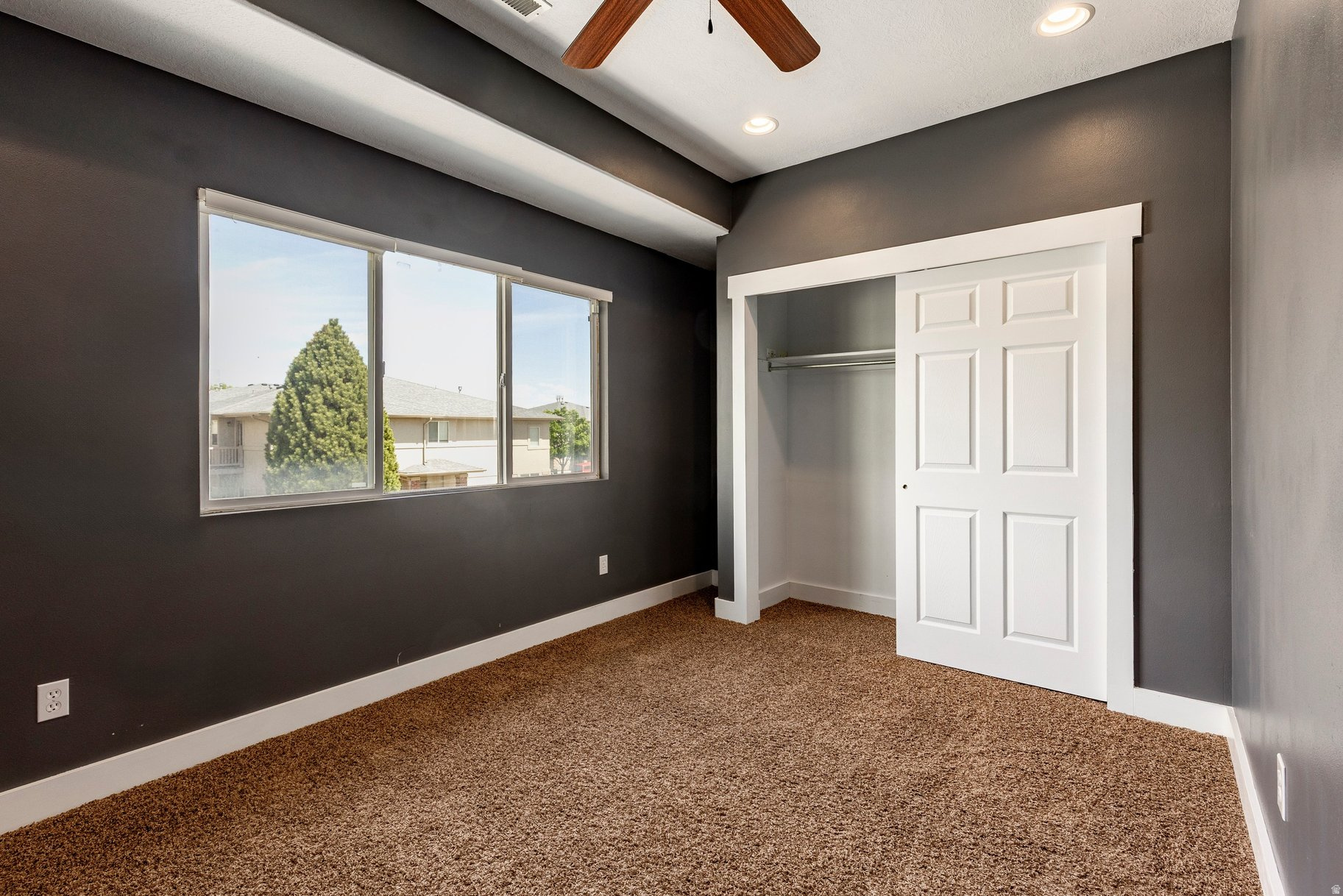 ASPEN SPRINGS - Residential