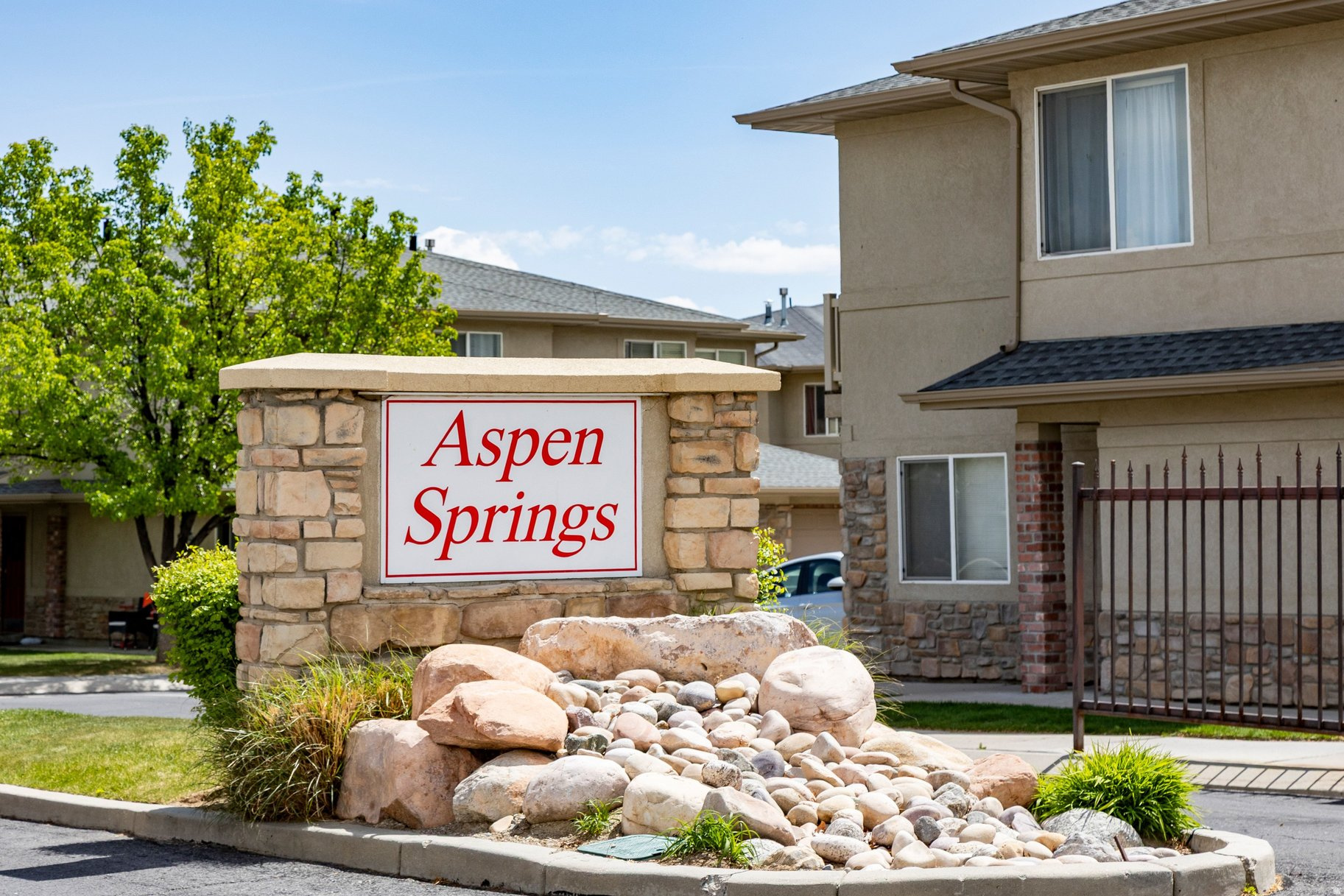 ASPEN SPRINGS - Residential