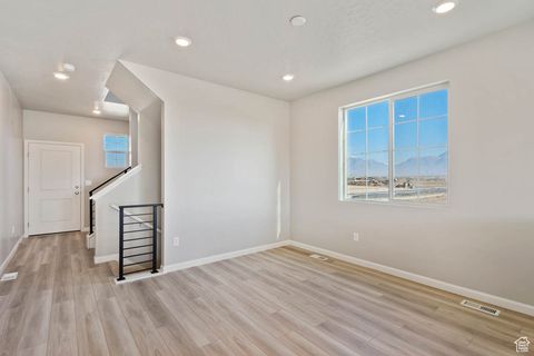Tiny photo for 43 E BROADWAY DR #1038, Saratoga Springs, UT 84045 (MLS # 2111378)