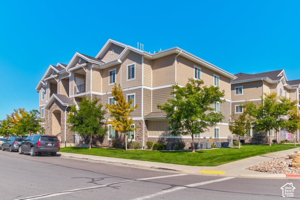 Photo of 97 S 300 W, Santaquin, UT 84655 (MLS # 2187239)