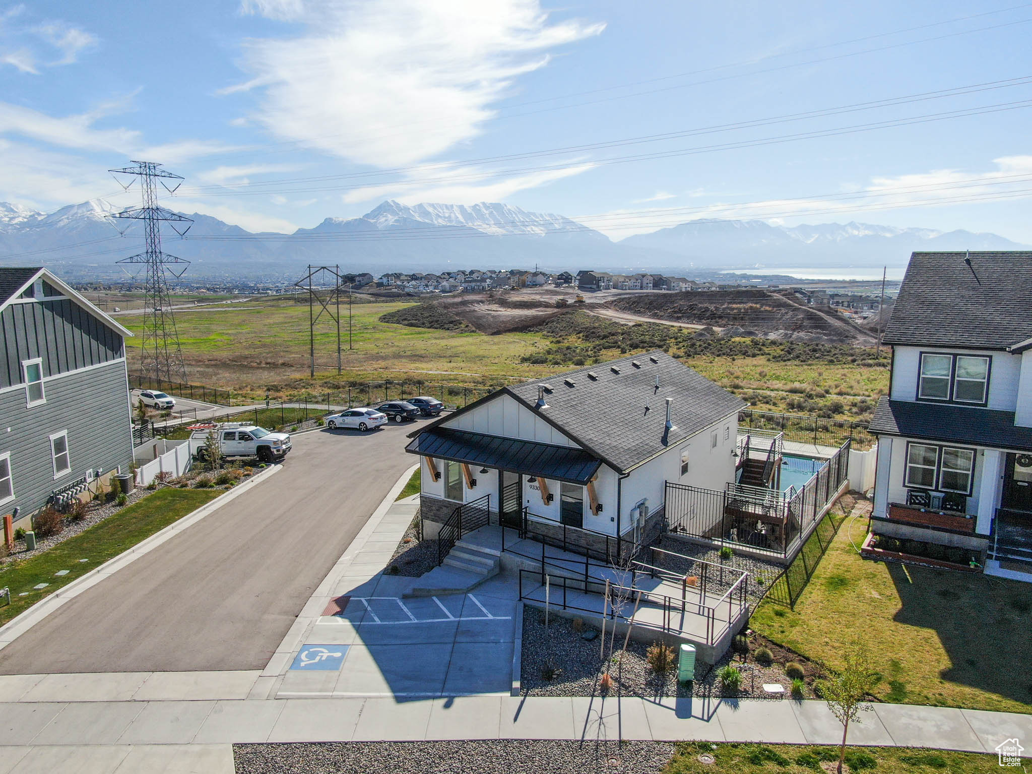 SCENIC MOUNTAIN - Residential