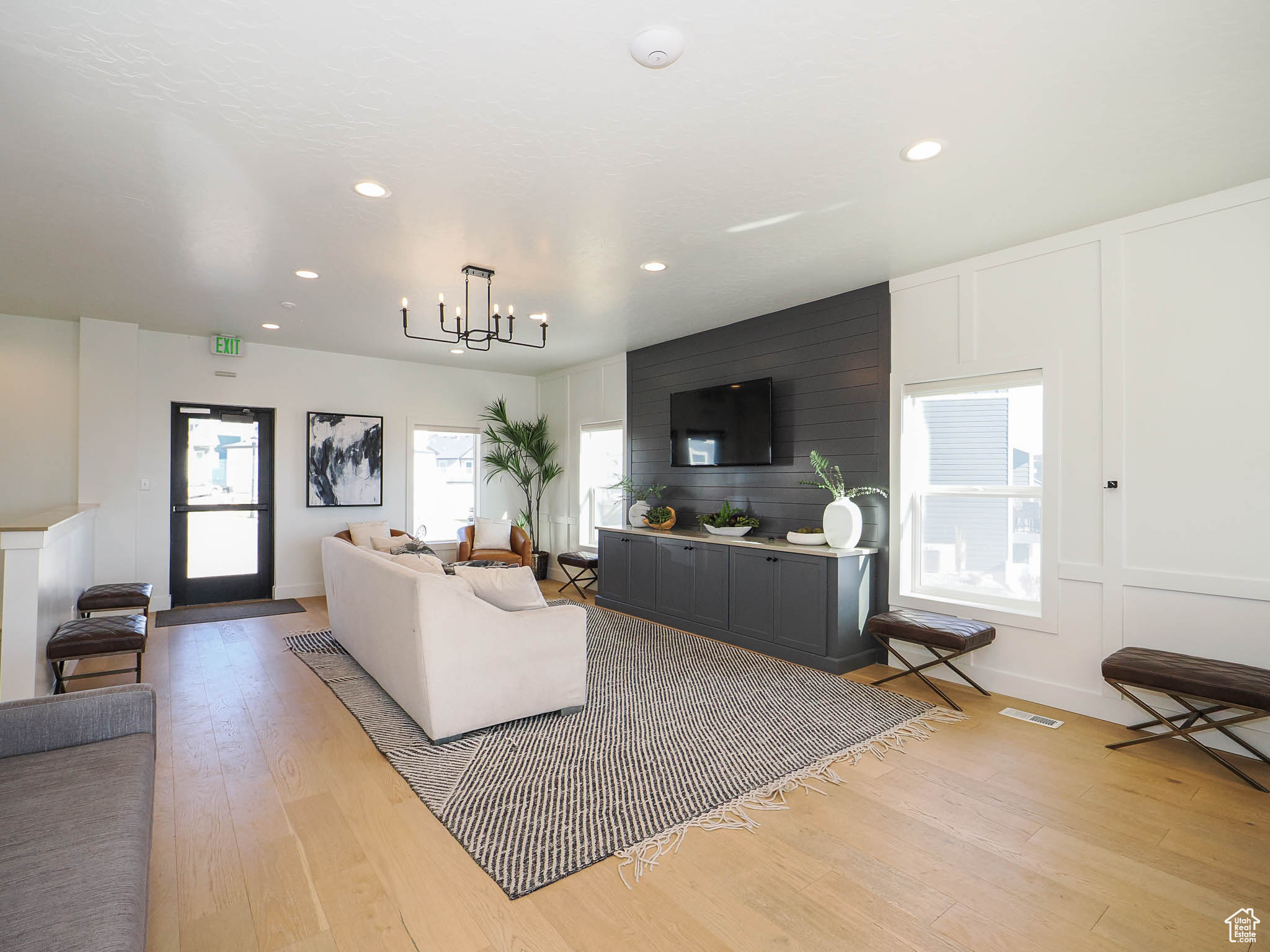 SCENIC MOUNTAIN - Residential