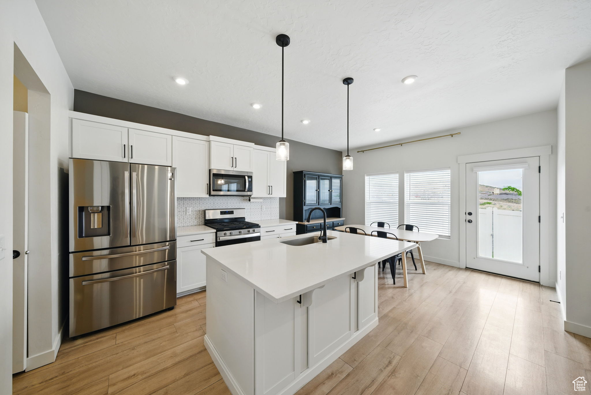 SCENIC MOUNTAIN - Residential