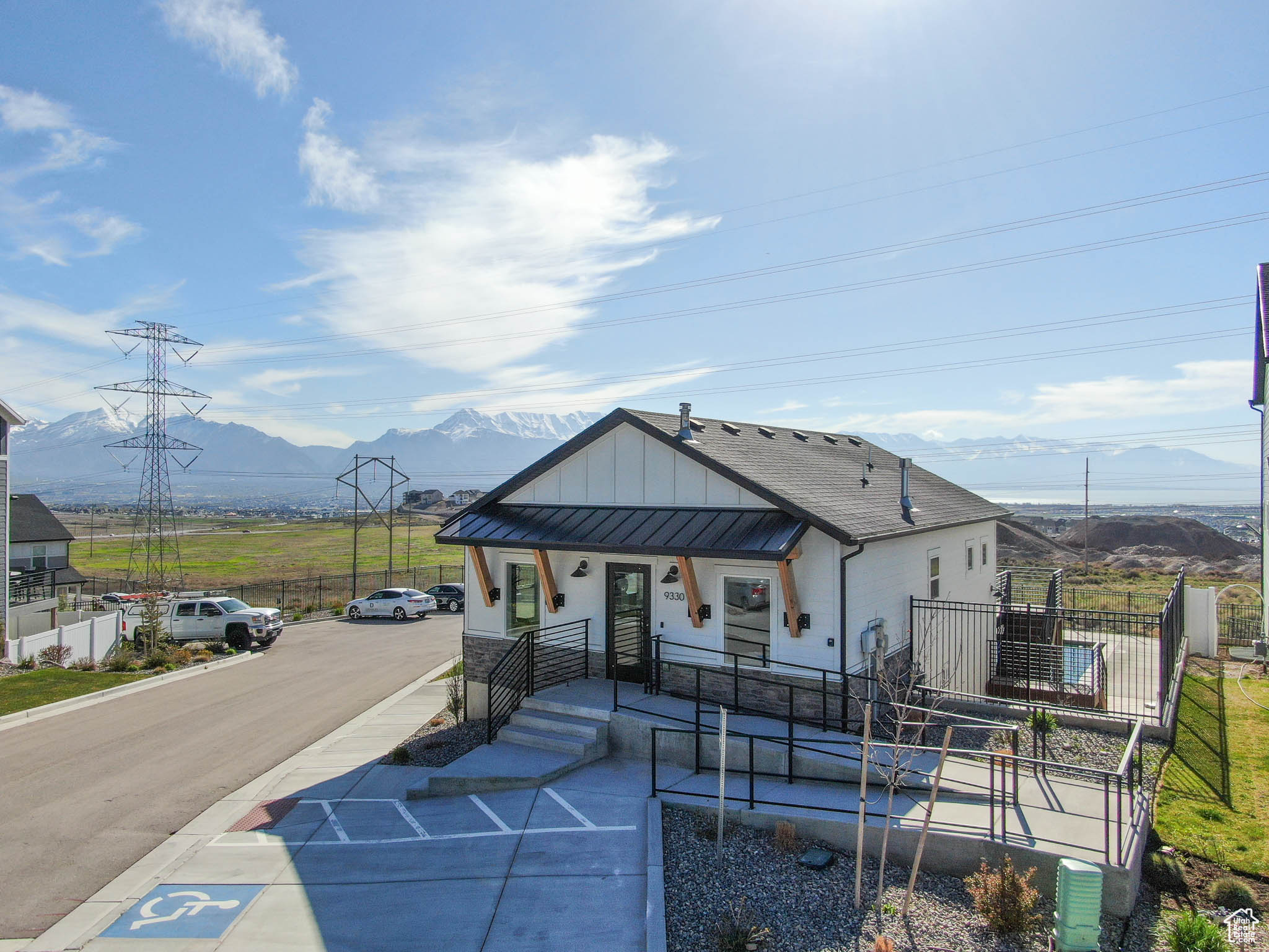 SCENIC MOUNTAIN - Residential