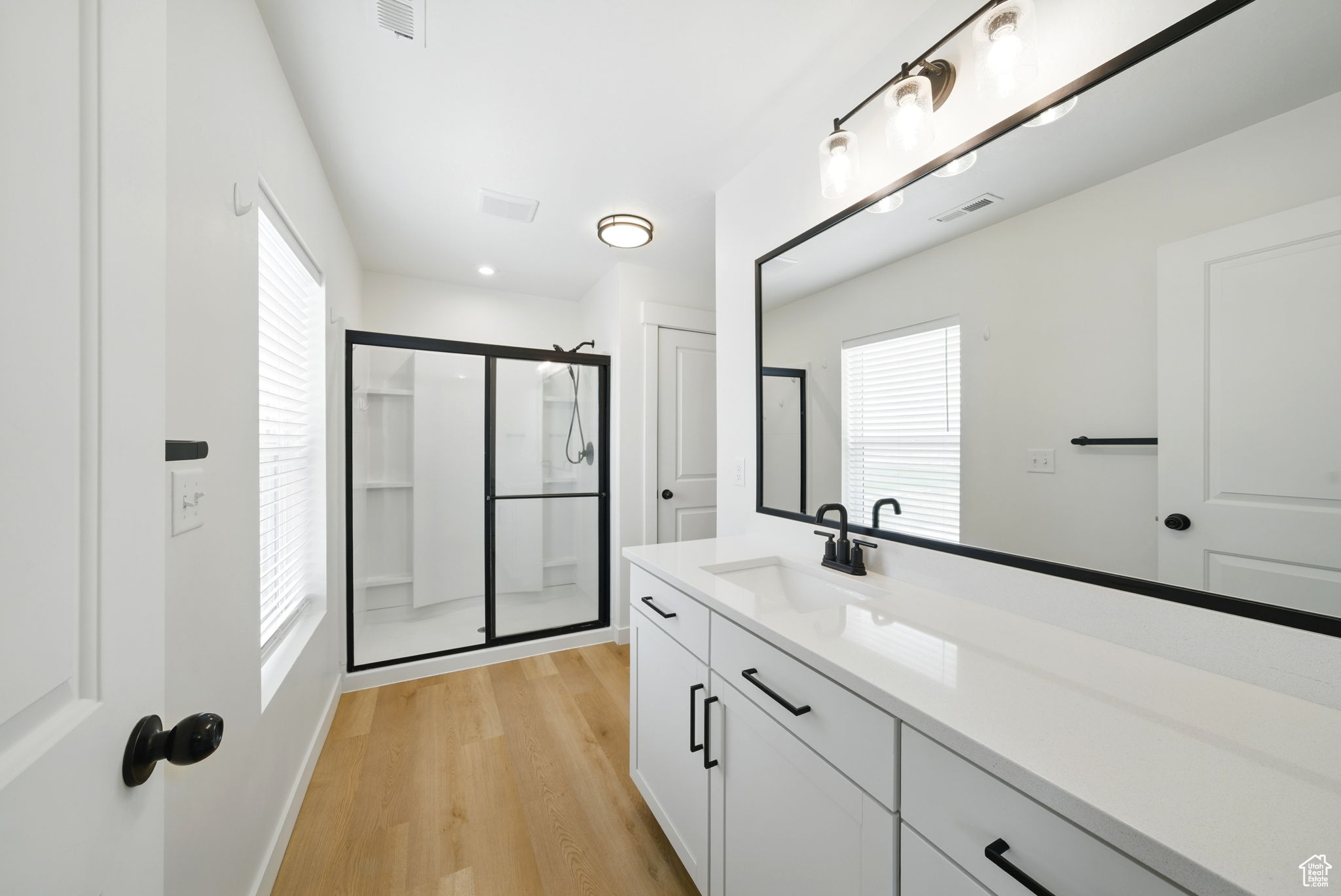 SCENIC MOUNTAIN - Residential