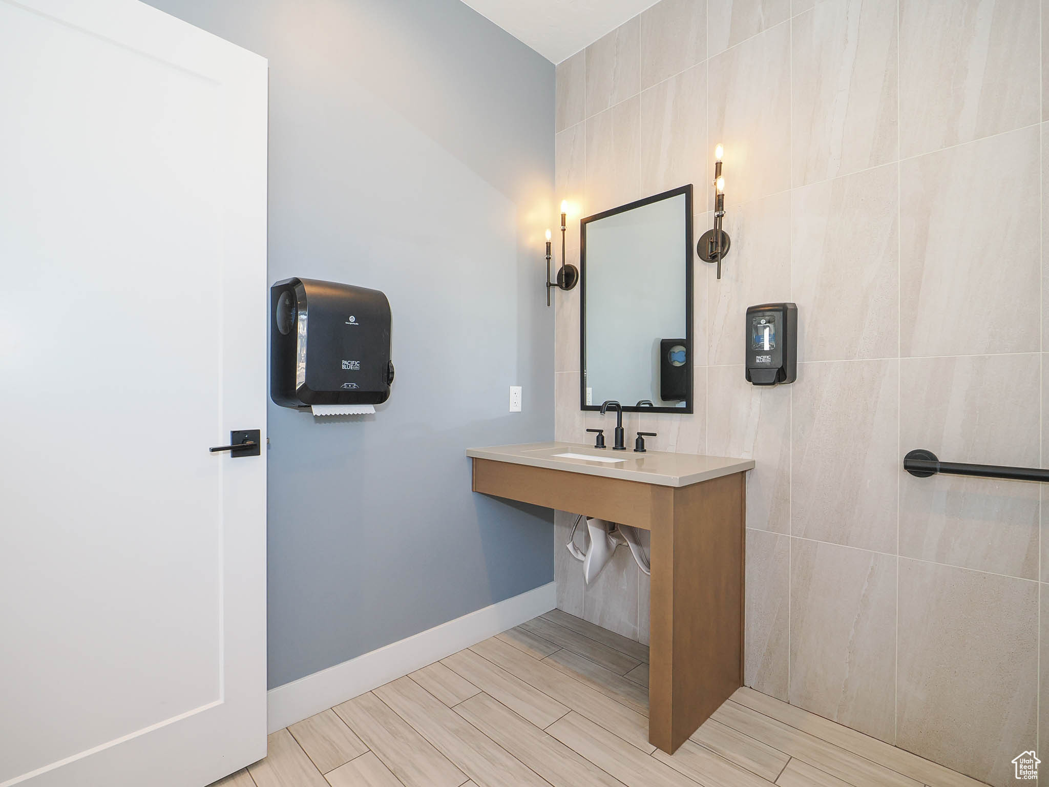 SCENIC MOUNTAIN - Residential