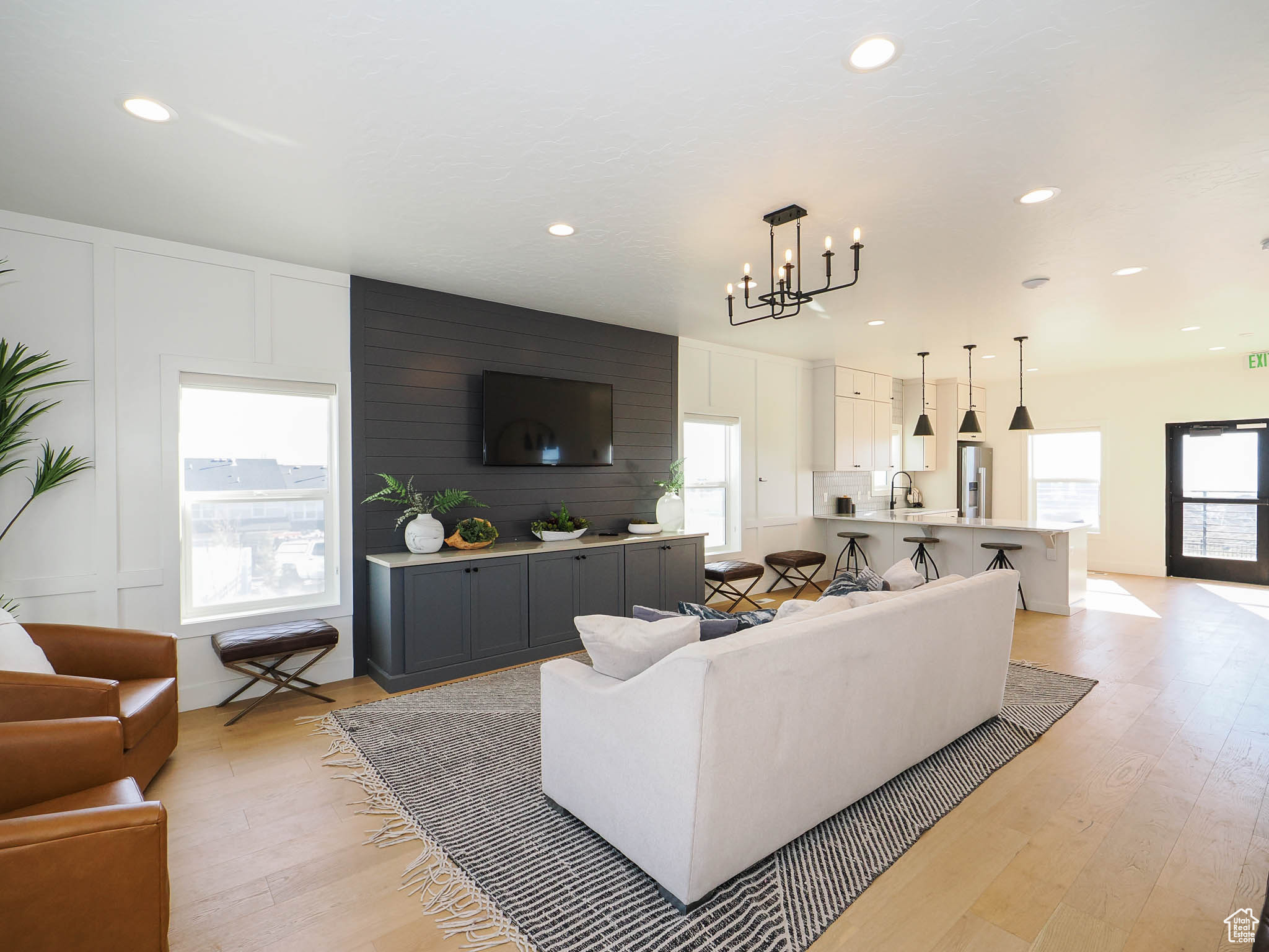 SCENIC MOUNTAIN - Residential