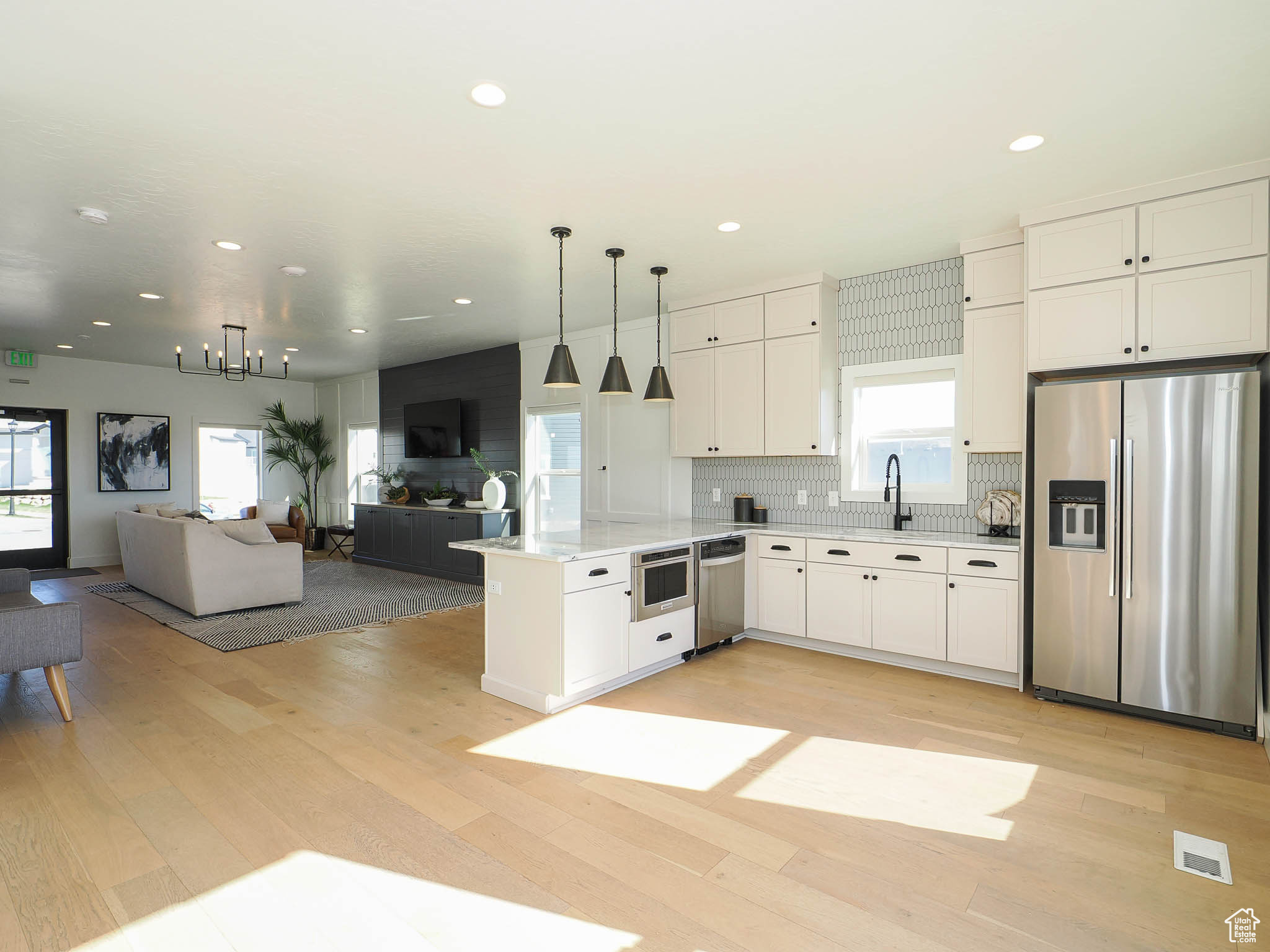 SCENIC MOUNTAIN - Residential