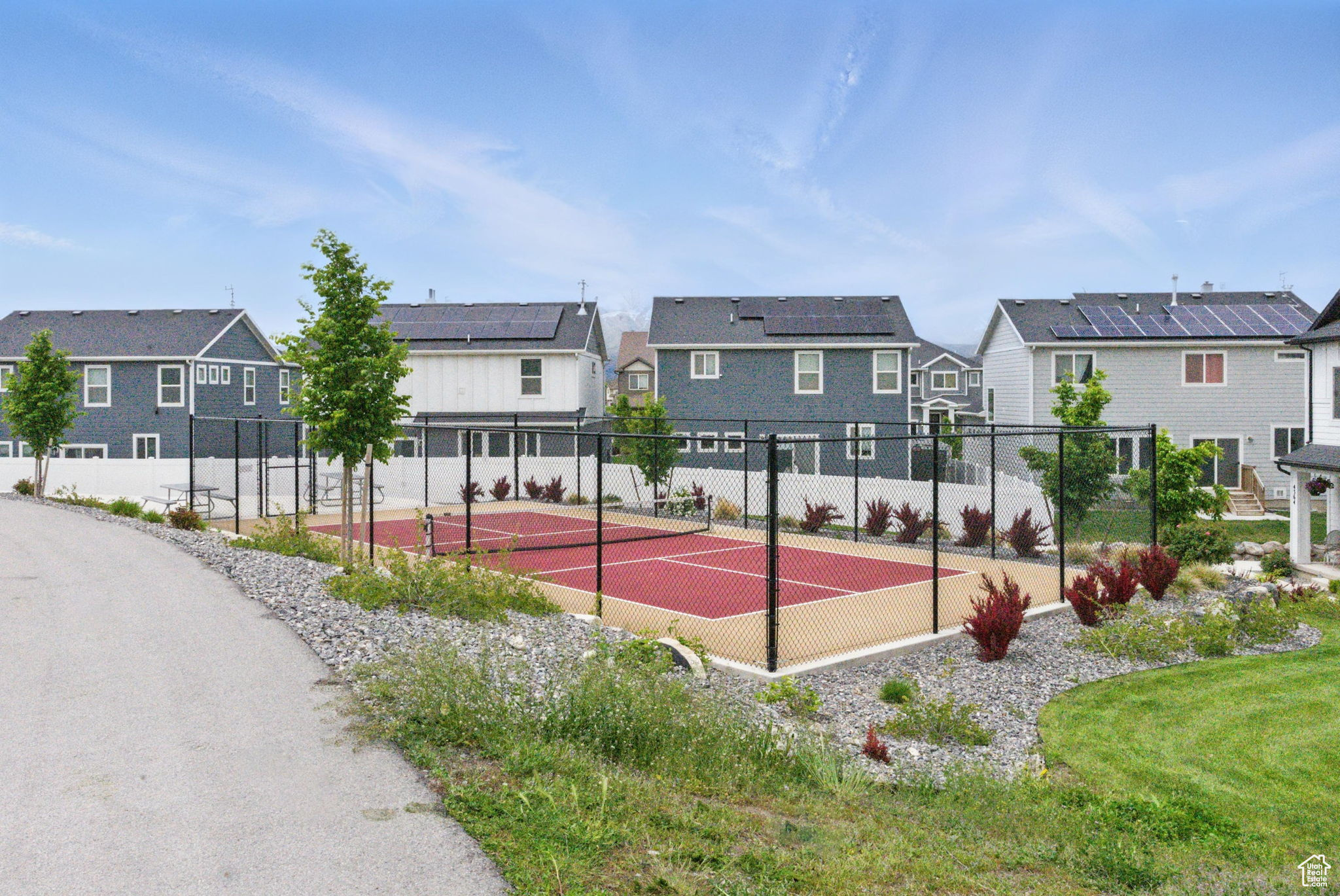 SCENIC MOUNTAIN - Residential