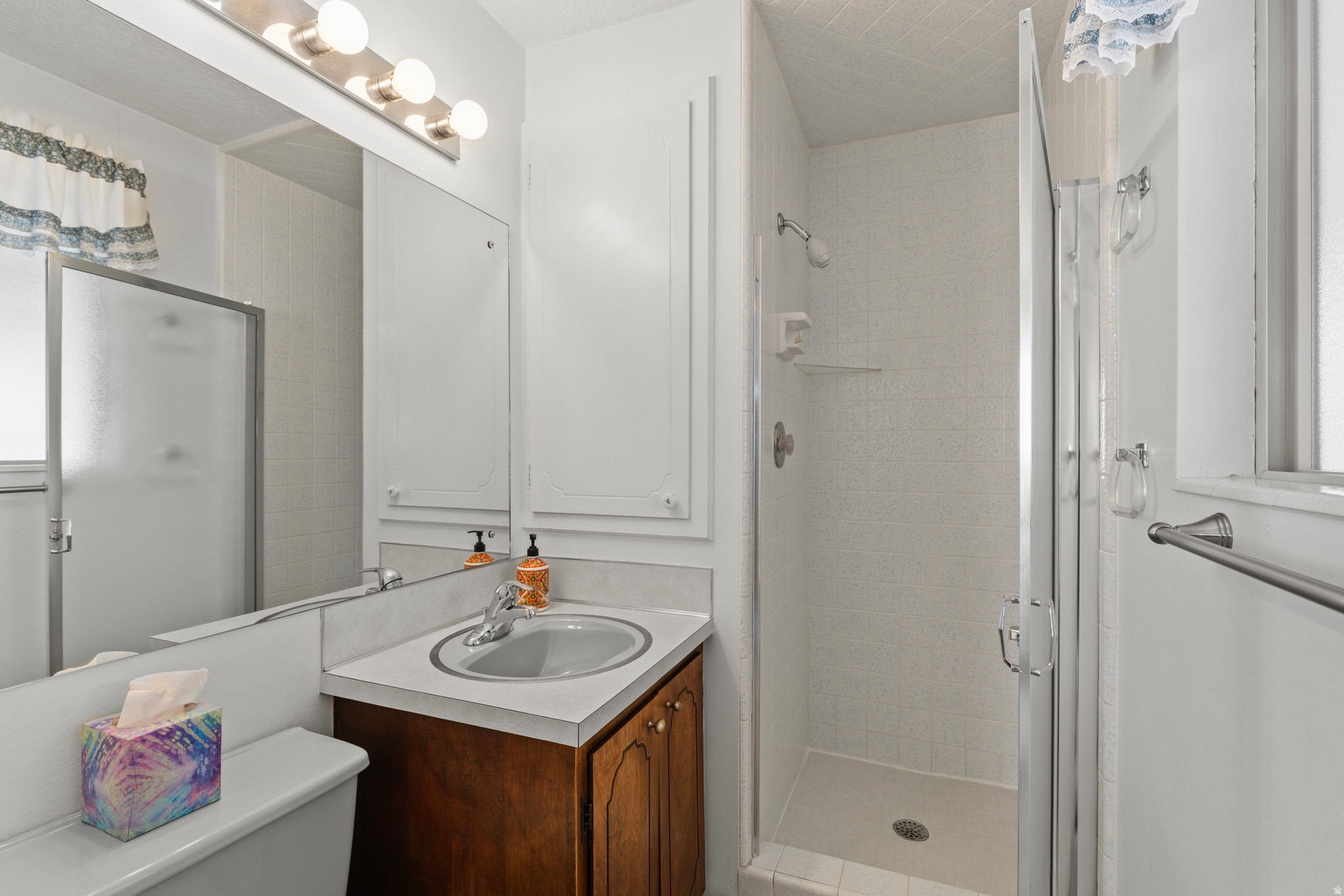 THOMPSON PACKER - Residential