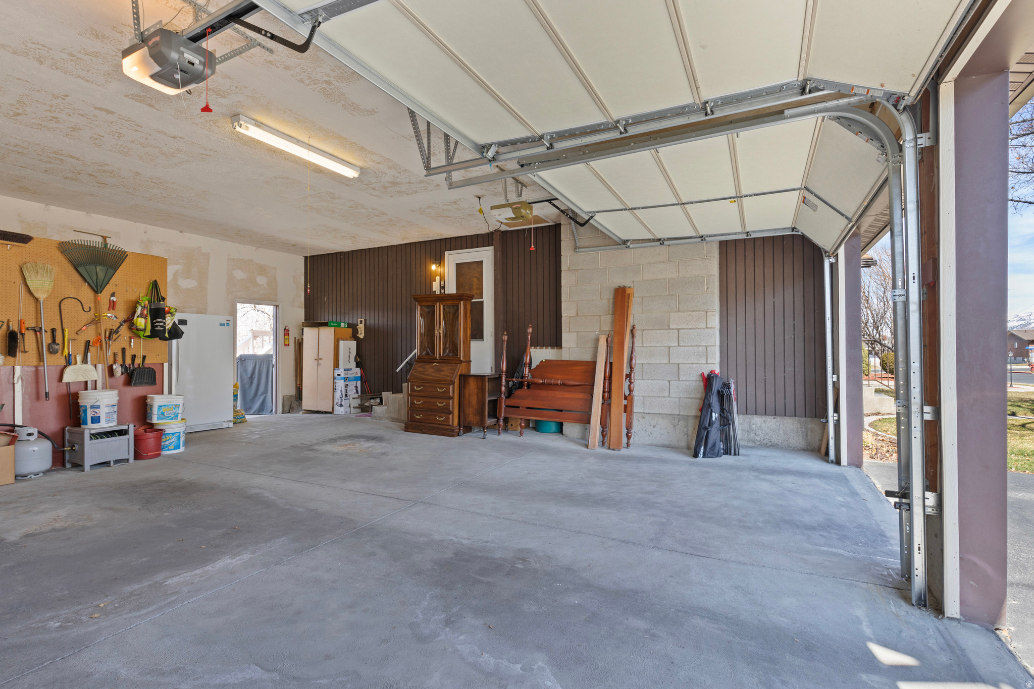 THOMPSON PACKER - Residential