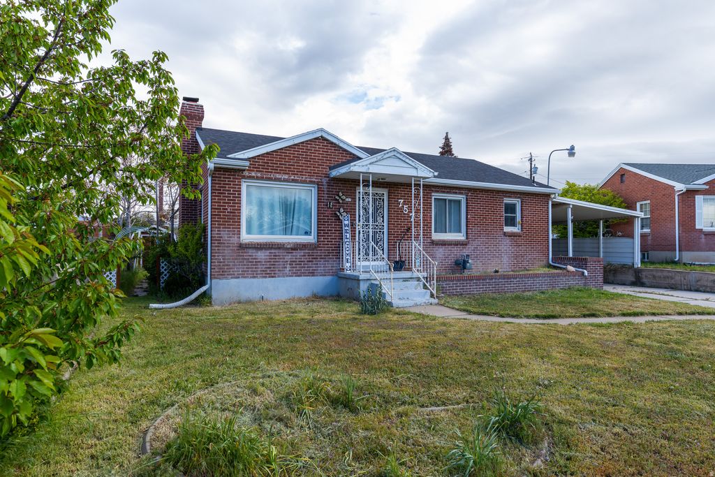 Photo of 757 BIRCH ST, Clearfield, UT 84015 (MLS # 2154506)