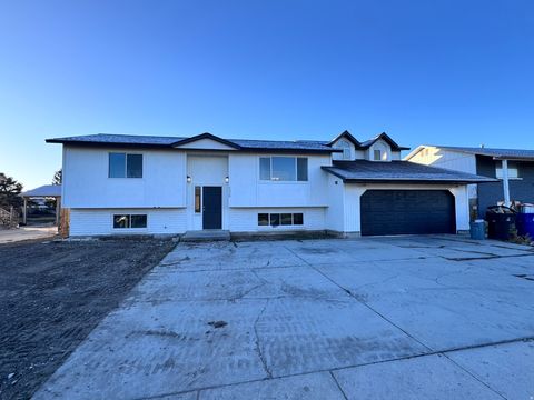 Photo of 5329 W 5150 S, Salt Lake City, UT 84118 (MLS # 2128270)