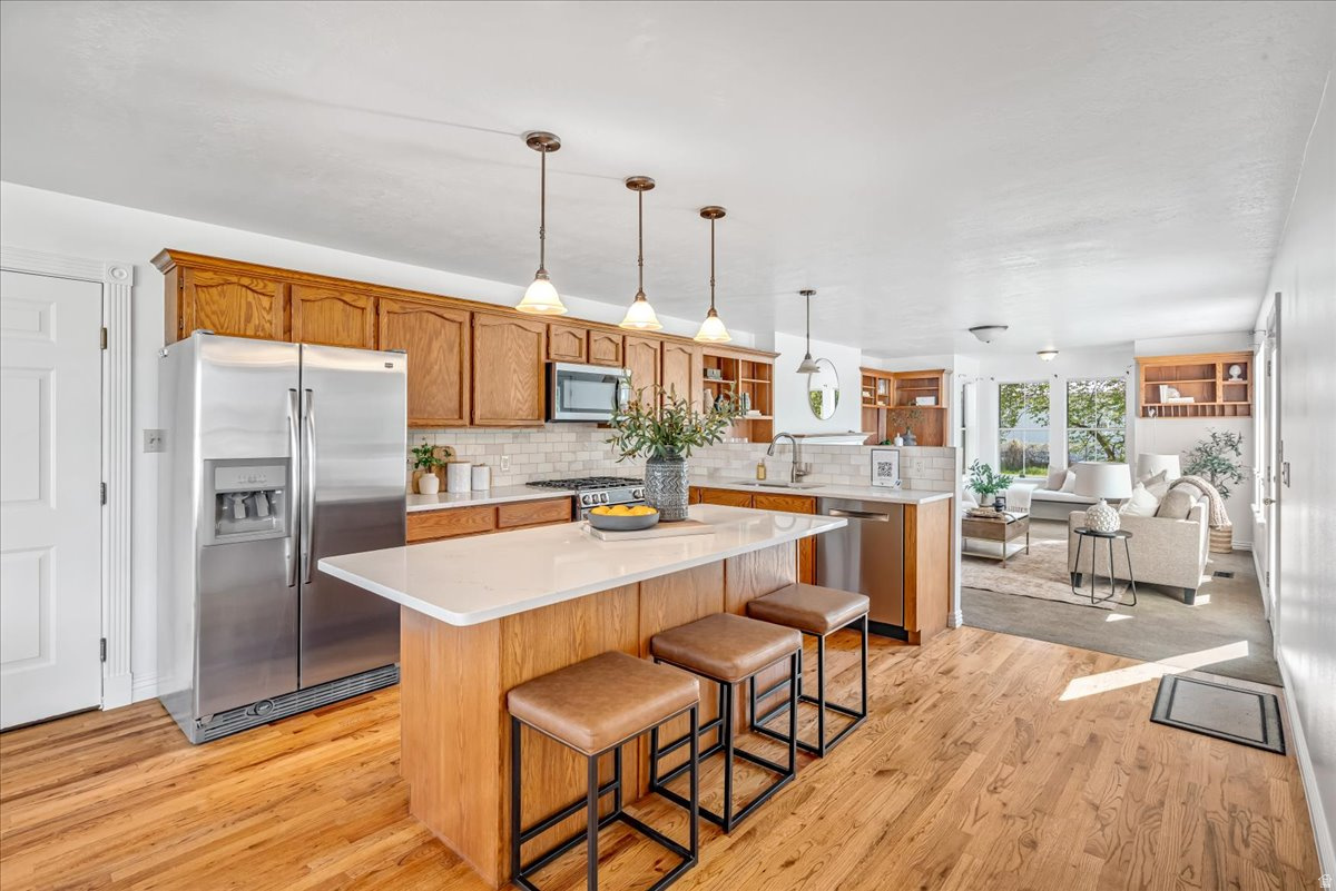 MAPLE BREEZE - Residential