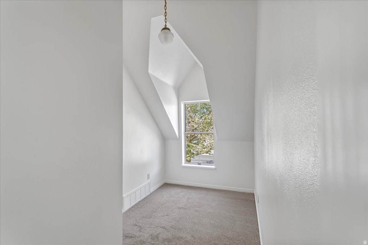 MAPLE BREEZE - Residential