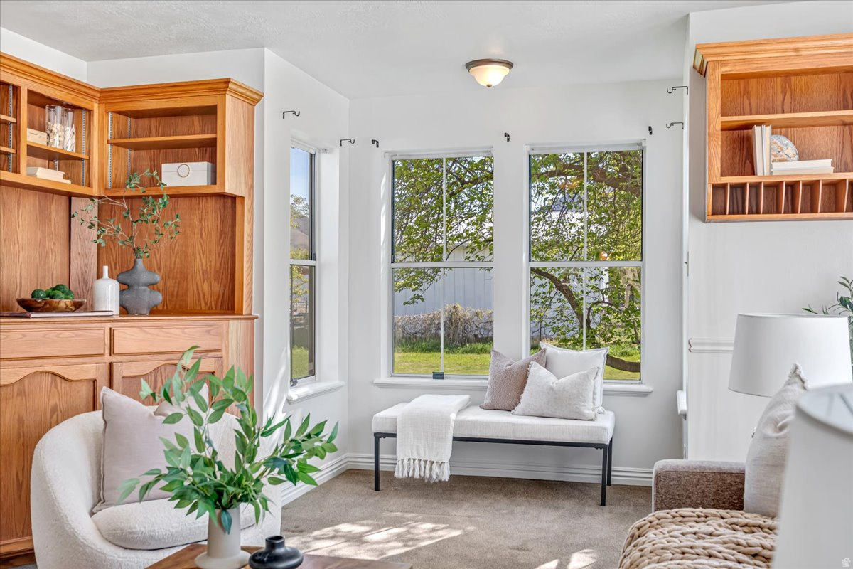 MAPLE BREEZE - Residential