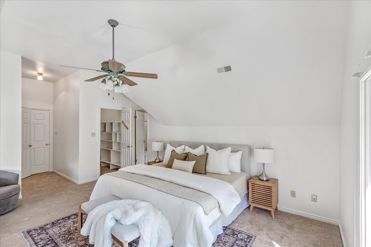 MAPLE BREEZE - Residential