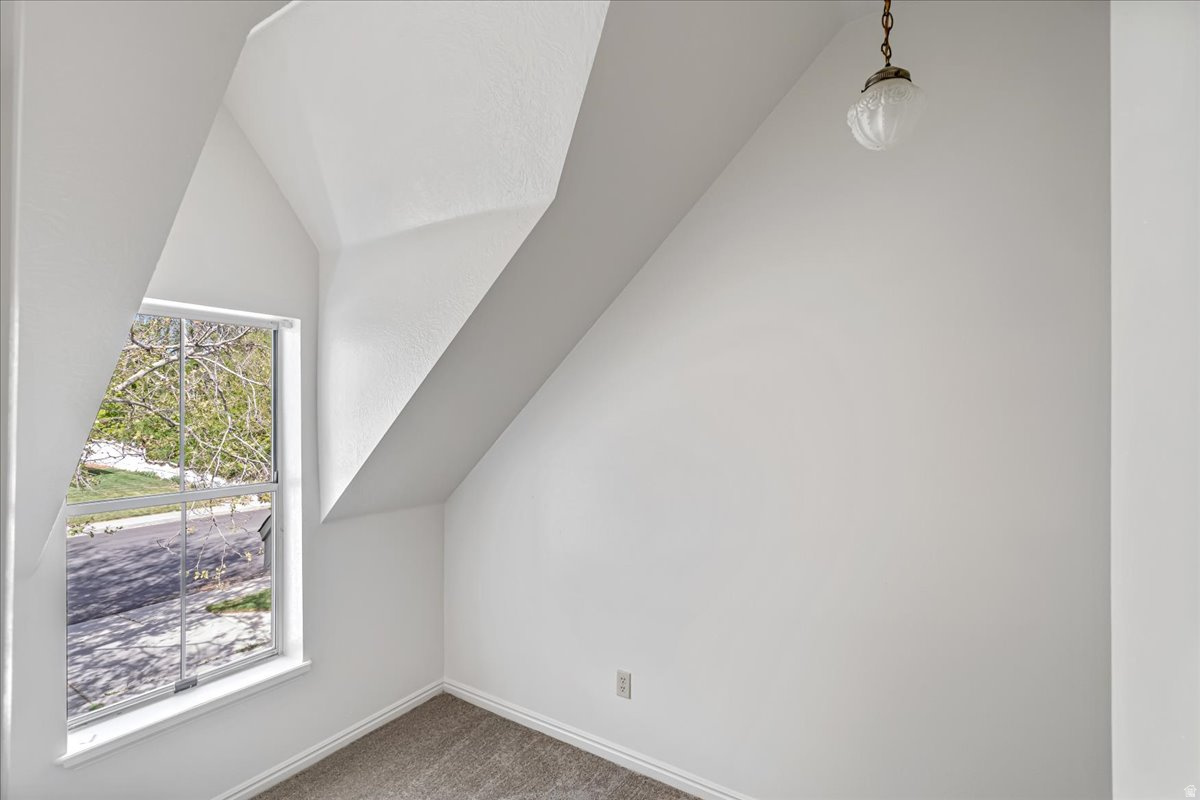 MAPLE BREEZE - Residential