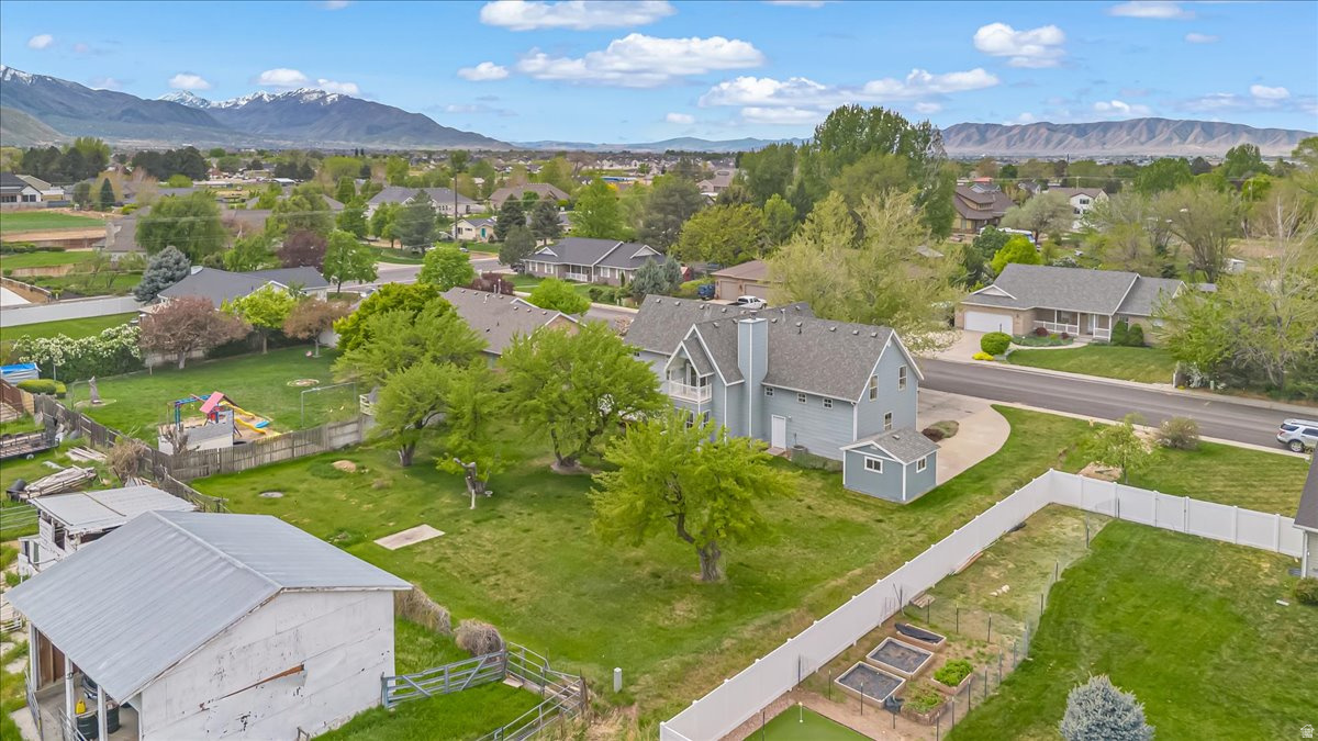 MAPLE BREEZE - Residential