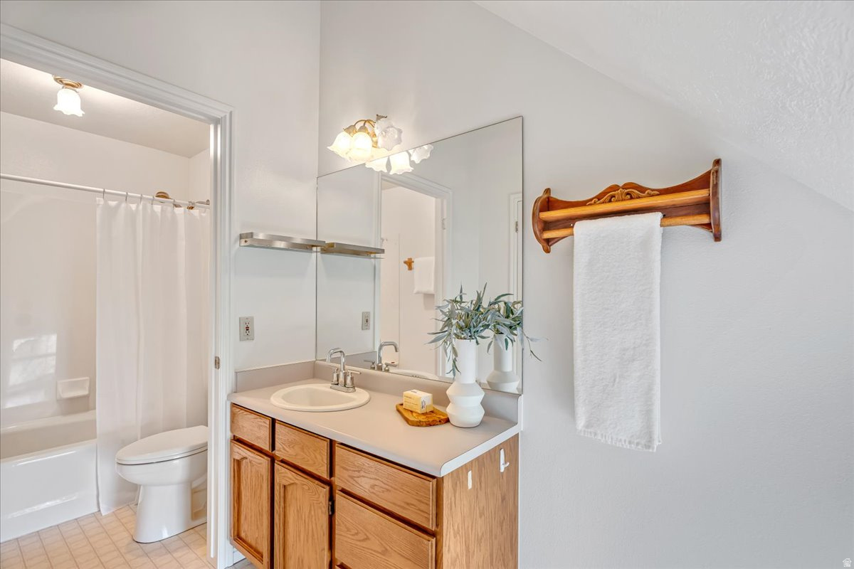 MAPLE BREEZE - Residential