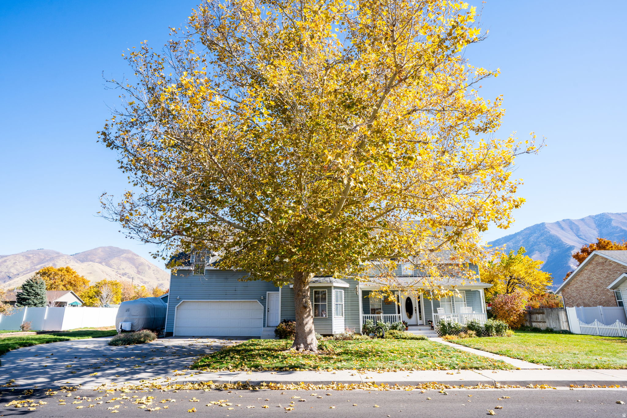 MAPLE BREEZE - Residential