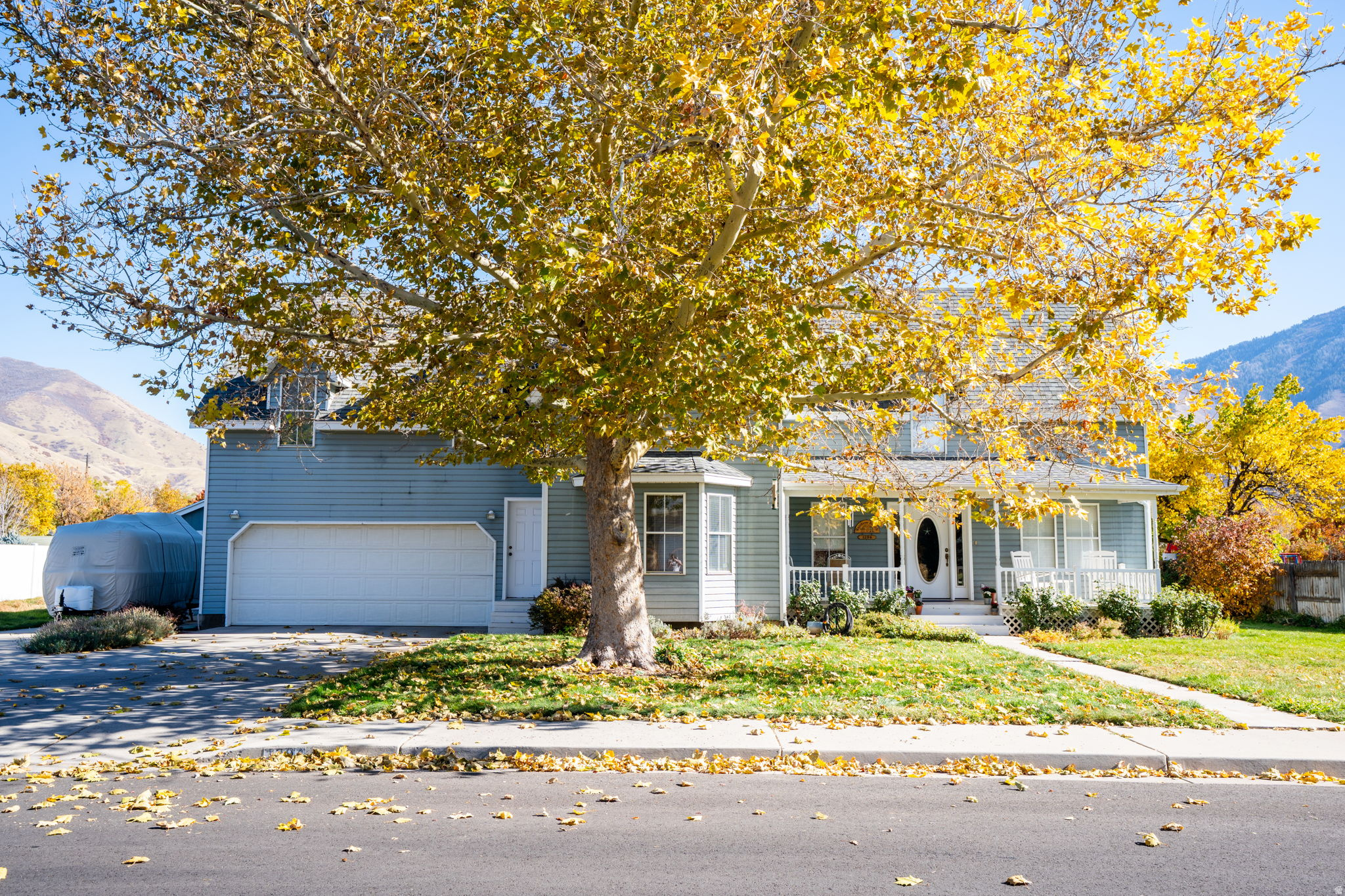 MAPLE BREEZE - Residential